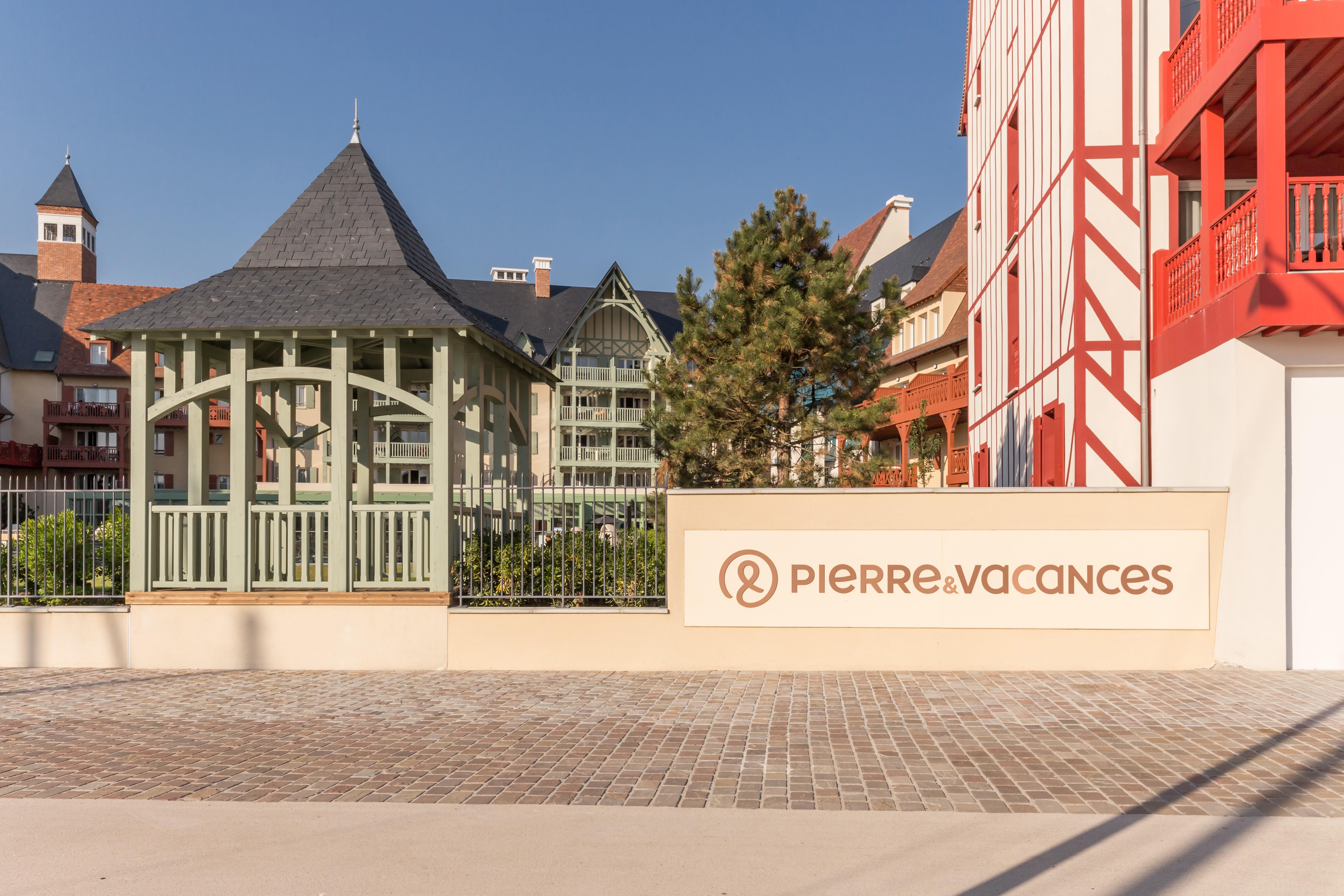 Residence Pierre & Vacances Premium Presqu'Ile De La Touques Deauville Exterior foto Pierre Vacances